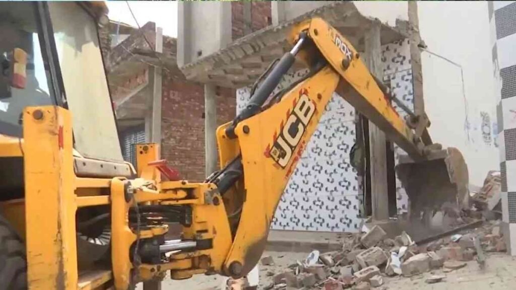 Bulldozer Action : प्रशासन का सख्त रुख: अतिक्रमण के खिलाफ फिर गरजा बुलडोजर