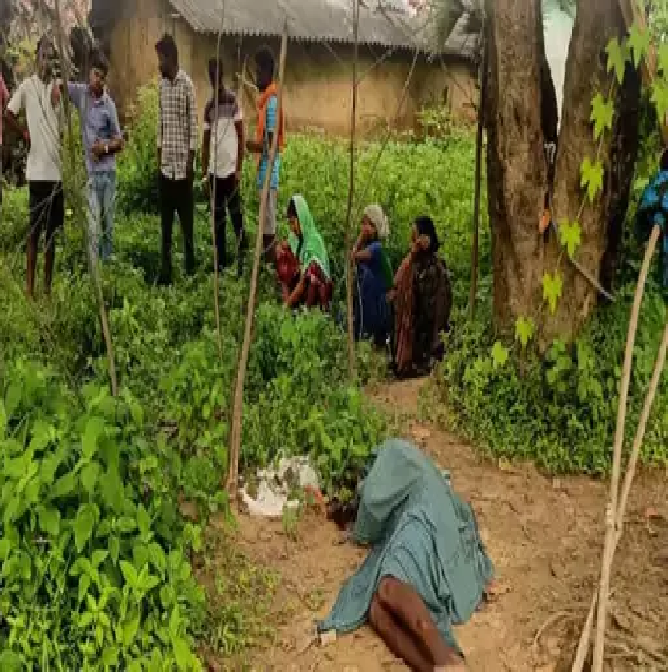 dead body near asphalt plant: ग्रामीण की संदिग्ध मौत, परिजनों ने जताई हत्या की आशंका