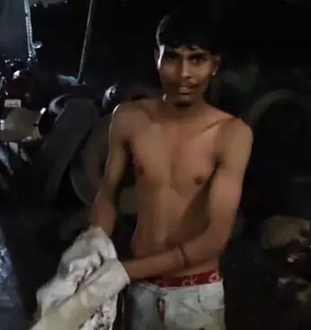 CG NEWS : पुलिसकर्मी को तलवार लेकर बदमाश ने दौड़ाया