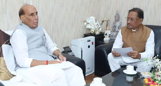 सीएम विष्णुदेव साय ने की राजनाथ सिंह से मुलाकात, छत्तीसगढ़ में रक्षा क्षेत्र के विकास पर हुई चर्चा